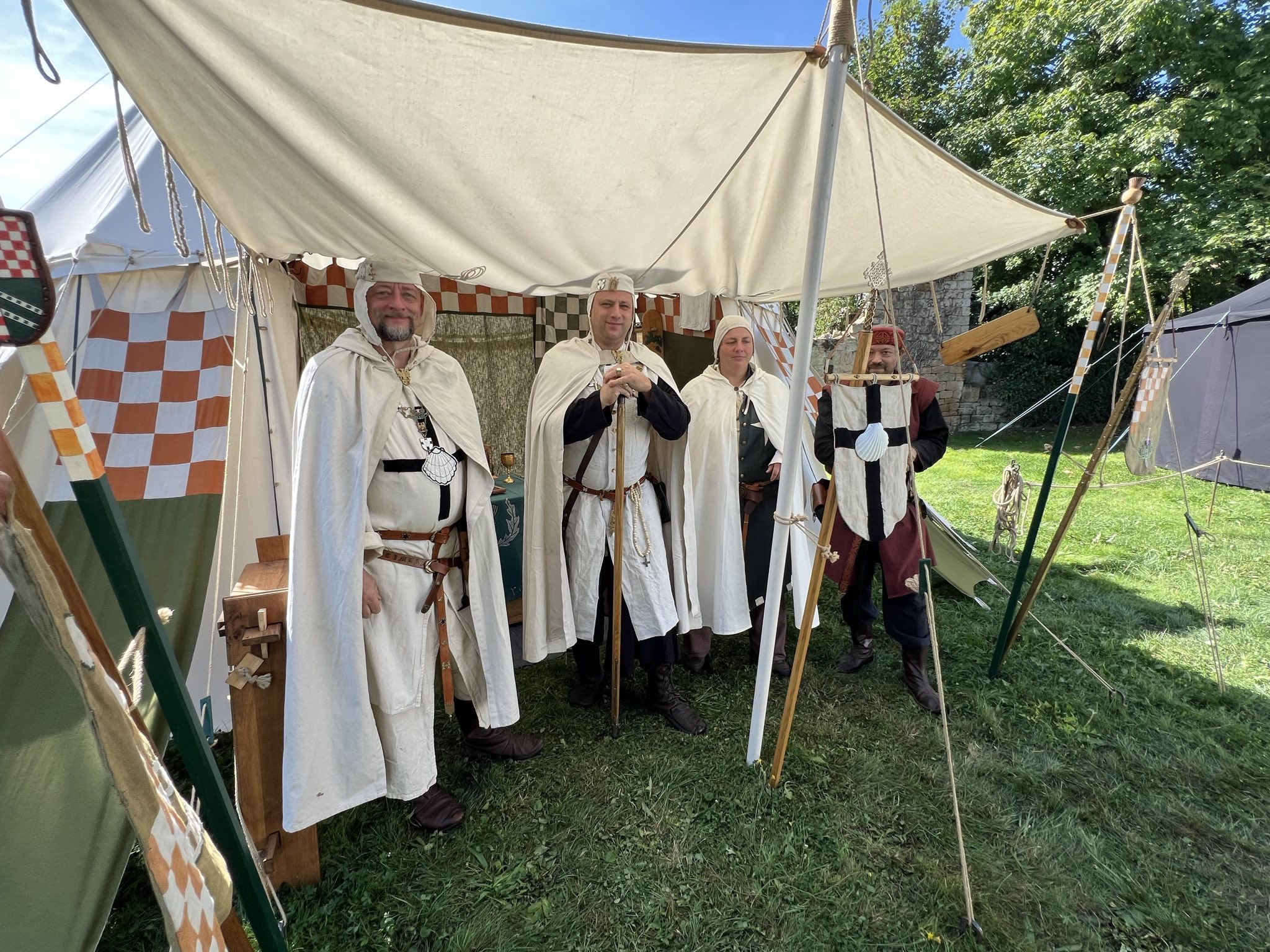 Willkommen bei den Weinbergrittern Willkommen bei den Weinbergrittern